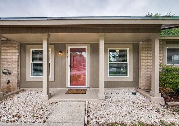 3rd image of 7007 Glen Grove Dr