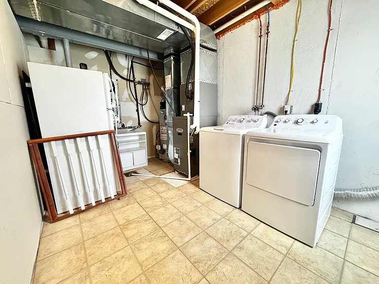 Laundry Room/Utility Room