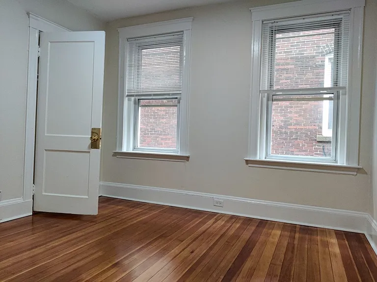 10 Barrows St #2 — Photo 5