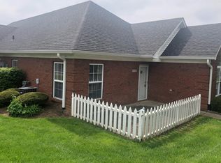 10102 Grey Hawk Dr, Louisville, KY 40219