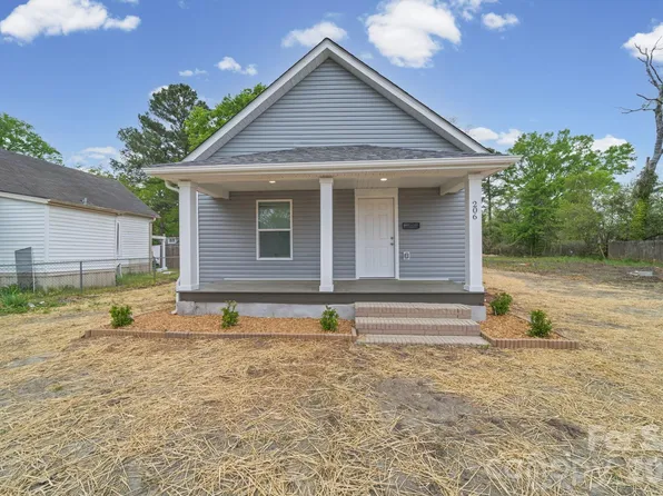 206 Legrand St, Cheraw, SC 29520