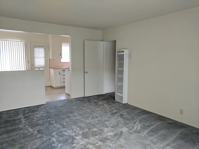 441-445 S Baldwin Ave — Photo 3