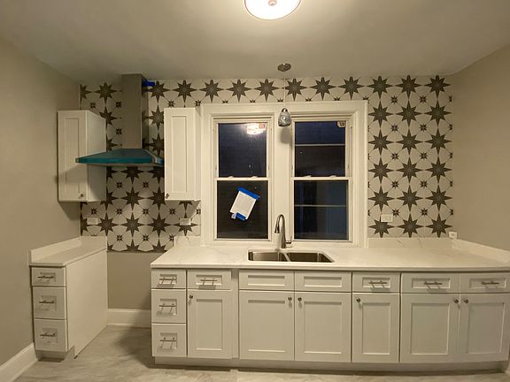 5th image of 8015 S Saint Lawrence Ave APT 2