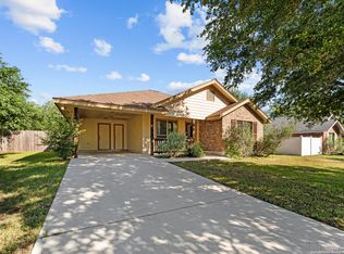 1277 A St, Floresville, TX 78114