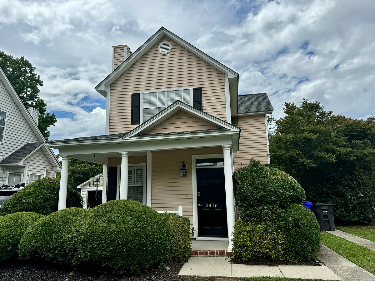 Building Photo - 2476 Fulford Ct