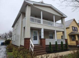 2033 Robin St #UP, Lakewood, OH