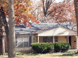 1102 Eastbrook Ln, Saint Louis, MO