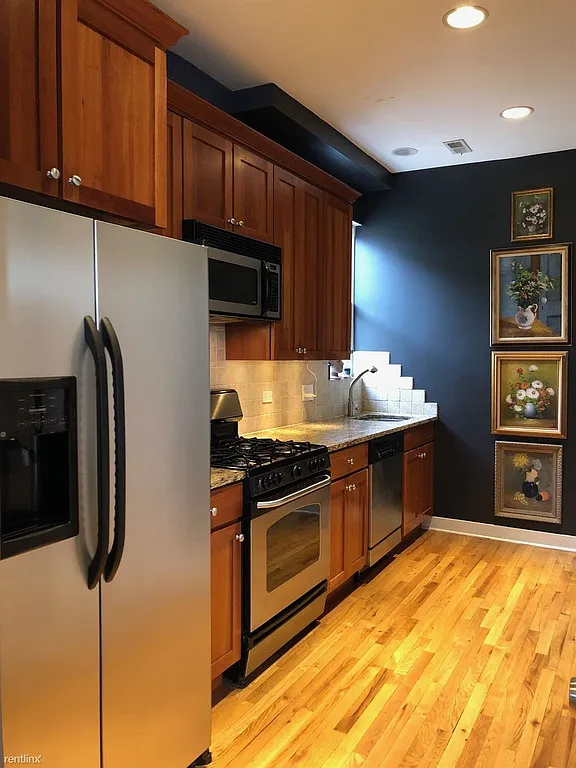 Building Photo - 1718 N Ashland Ave #3R