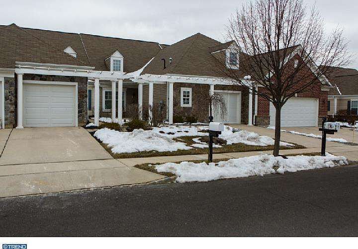 1st image of 25 Falcon Ct
