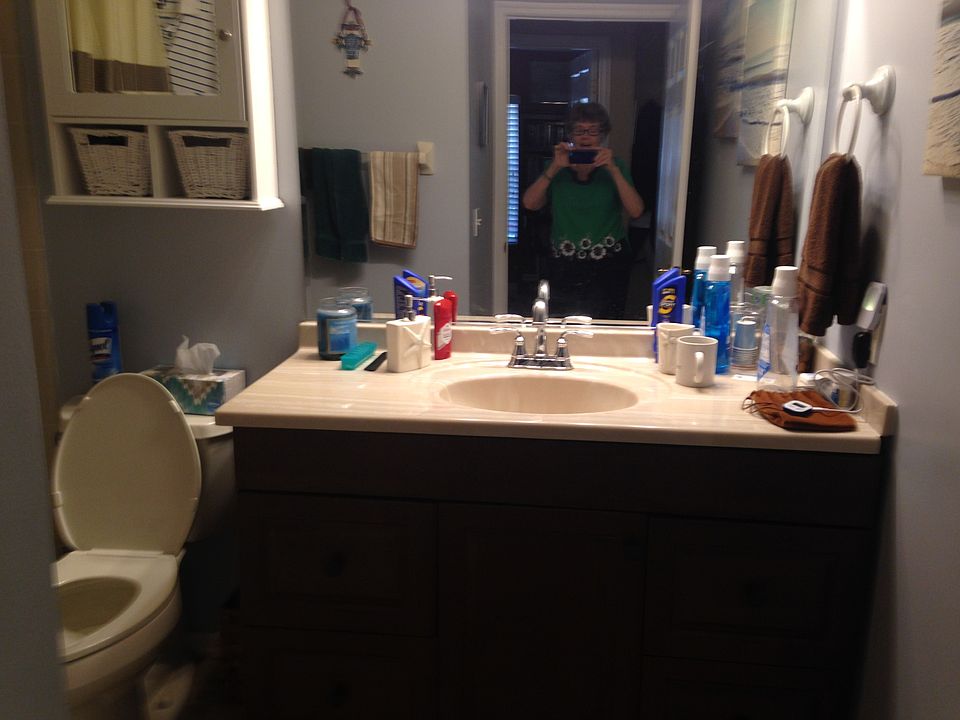 1st image of 32 Lafayette Ln