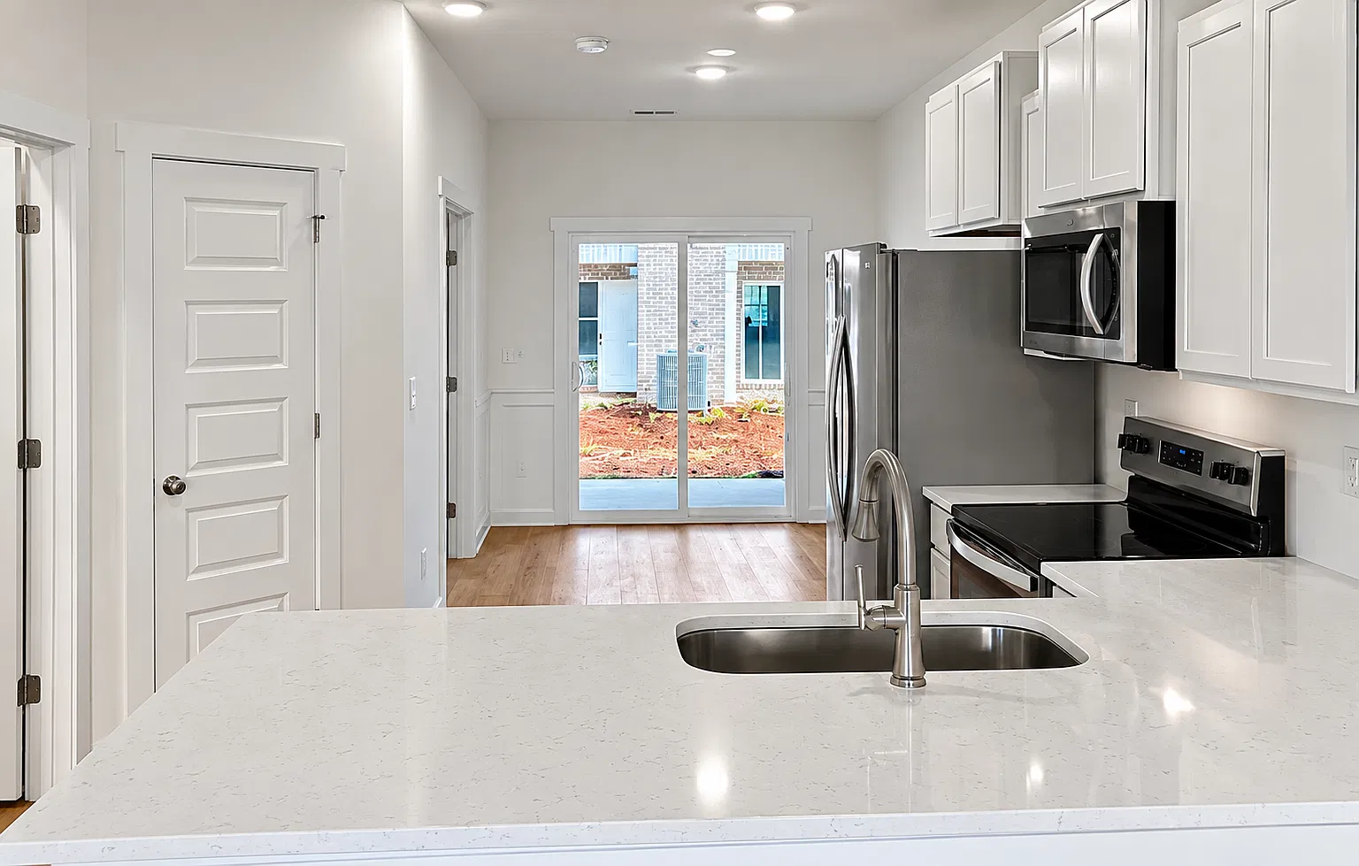 3 bed, 1446 sqft, $1,795 — Photo 4