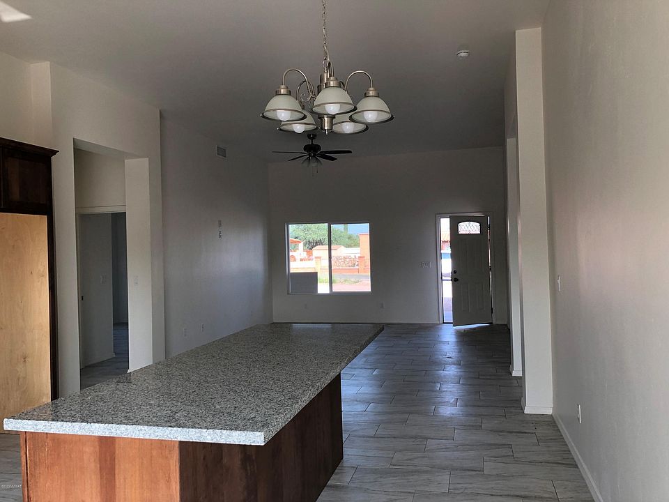 2nd image of 1154 Avenida Leon