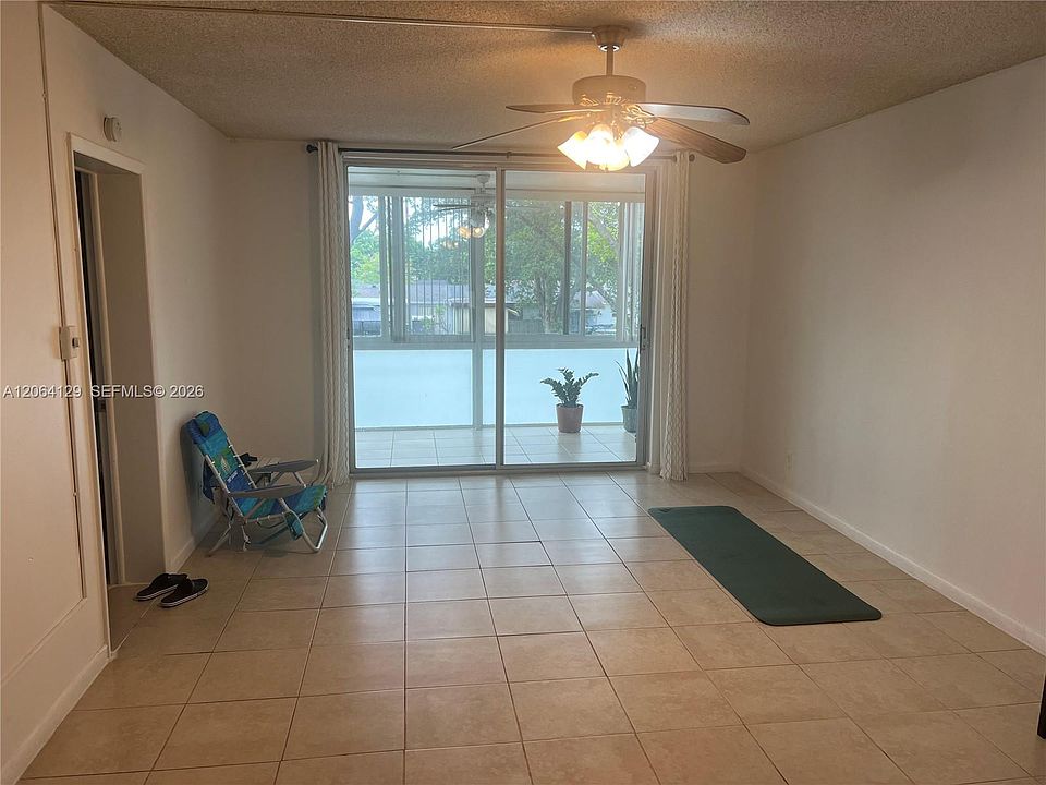 2nd image of 5950 Del Lago Cir APT 201