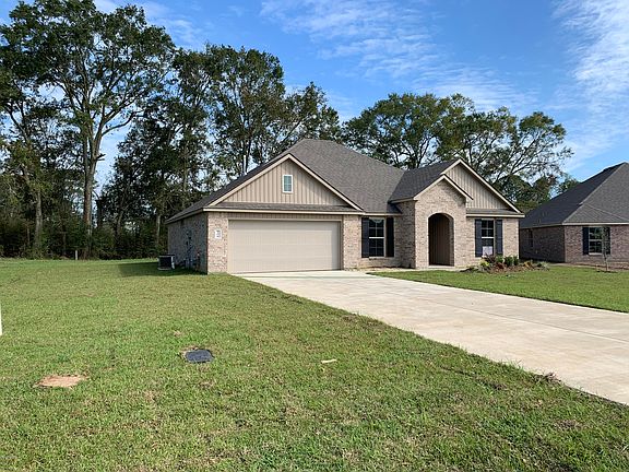3rd image of 208 Antiqua Cir