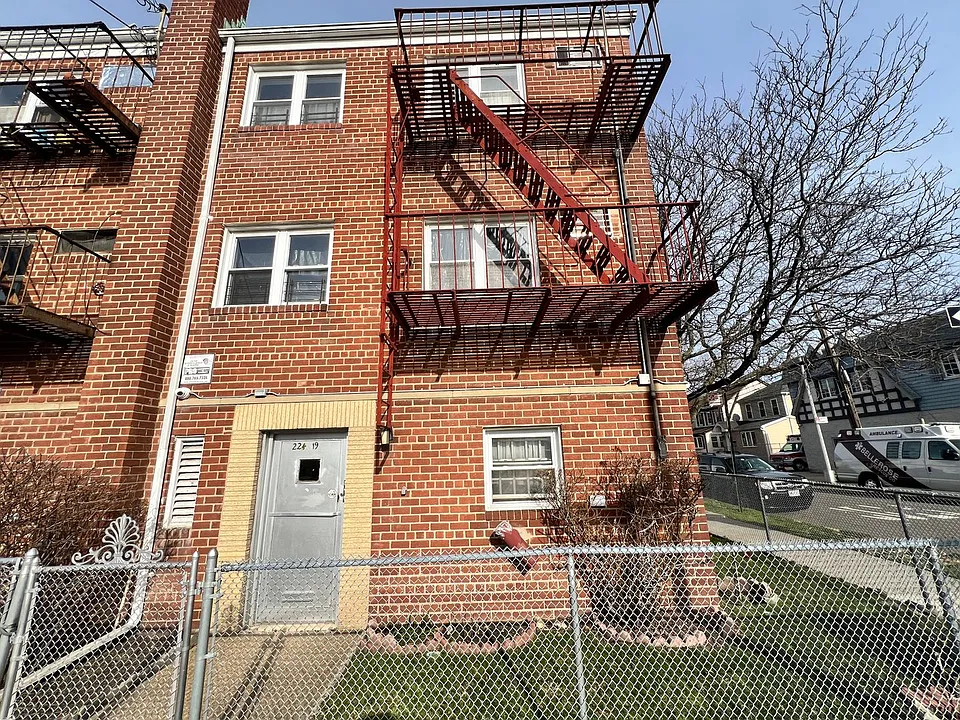 224-19 Braddock Ave