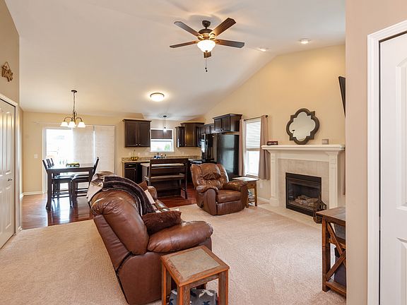 4th image of 709 Davenport Dr