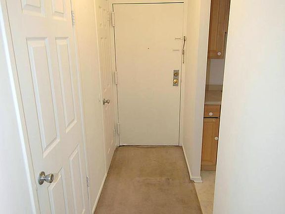 3rd image of 531 Florida Ave APT T1