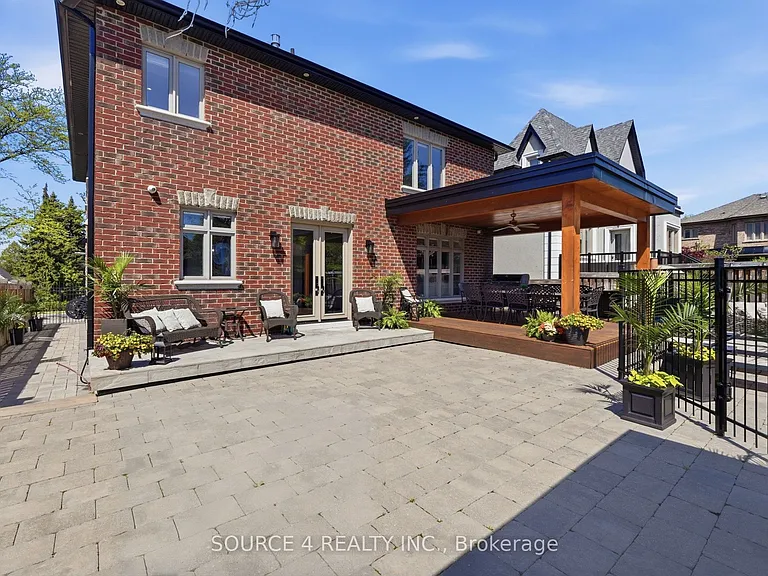 39 Amesbury Dr — Photo 48