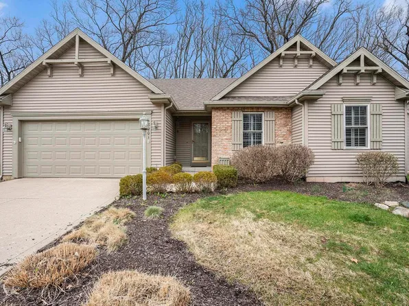18201 Annettas Ct, South Bend, IN 46637