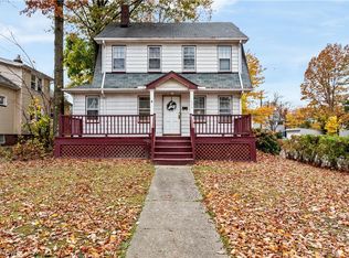 1028 Rushleigh Rd, Cleveland Heights, OH 44121
