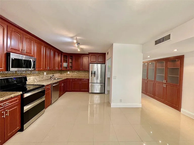 20441 NE 30th Ave #1229 — Photo 4