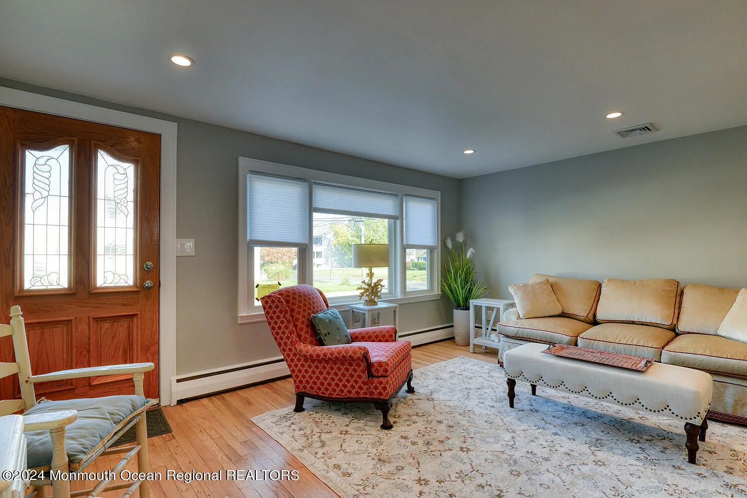 3 bed, 4874 sqft, $5,000 — Photo 4