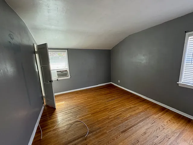 722 W 9th St — Photo 17