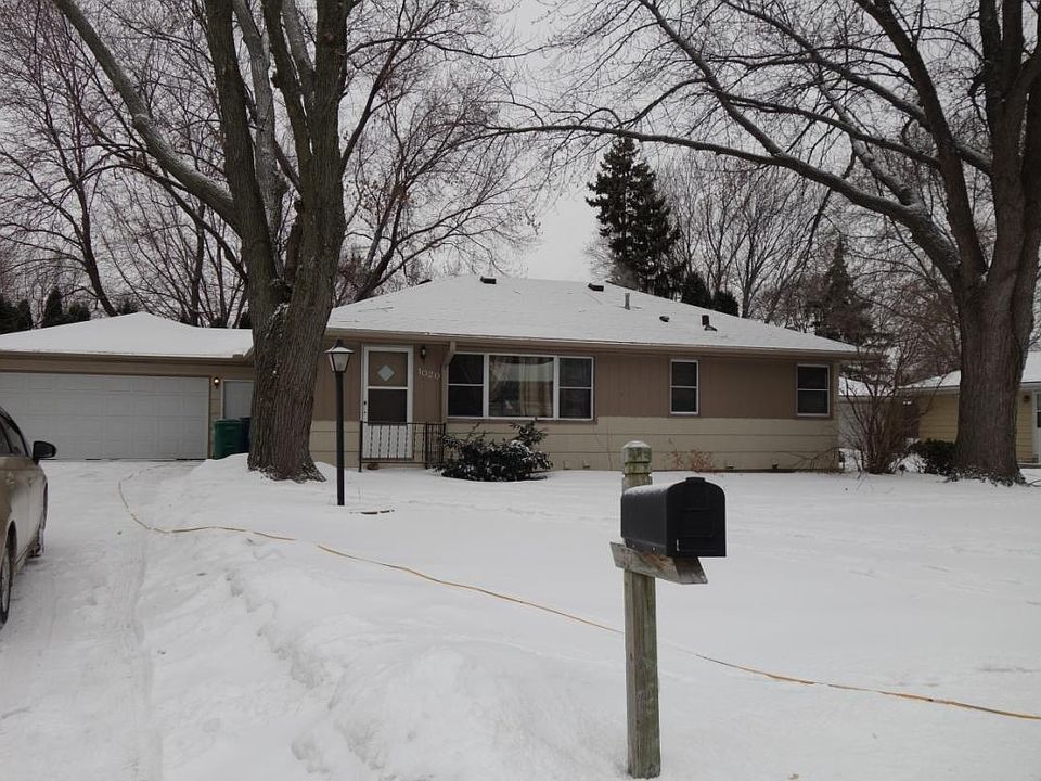 1st image of 1020 Hathaway Ln NE