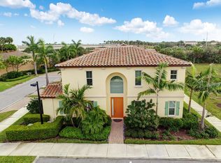 4572 Mediterranean Cir, Palm Beach Gardens, FL 33418