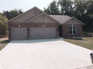 1380 Durham Dr, Herculaneum, MO 63048