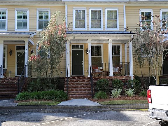 2nd image of 219 Lake View Dr