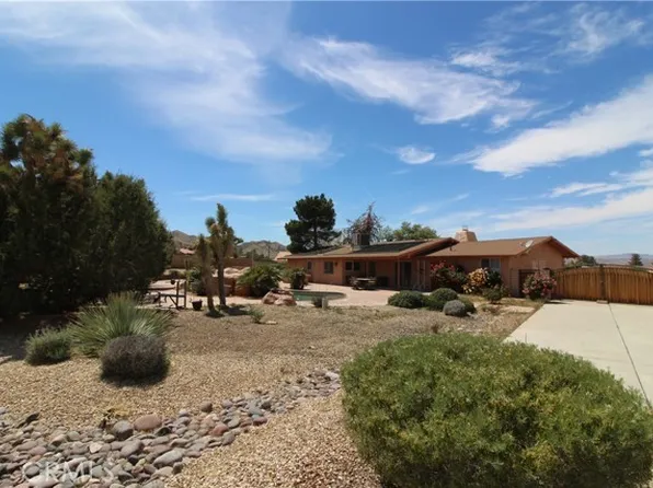 57801 San Tropeze Dr, Yucca Valley, CA 92284