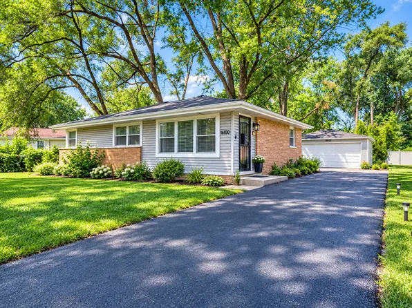 16100 Circle Dr, Markham, IL 60428