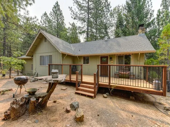 5825 Pennyroyal Dr, Pollock Pines, CA 95726