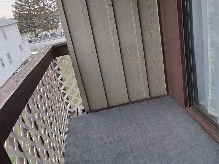 2226 Court St #8 — Photo 10