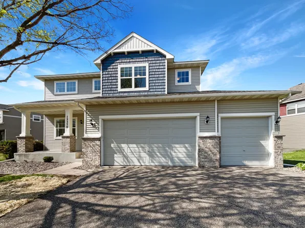 12378 5th St NE, Blaine, MN 55434