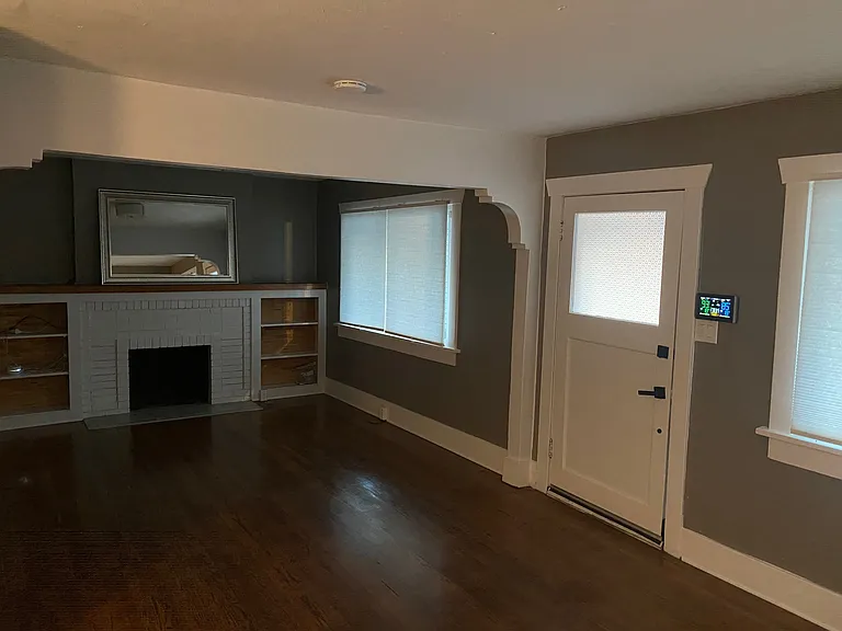 246 E Hampton Ave — Photo 2