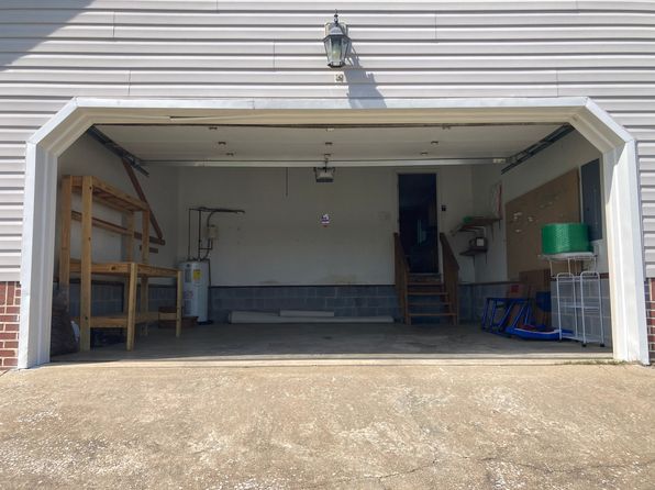 1138 Lightning Dr, Soddy Daisy, TN 37379