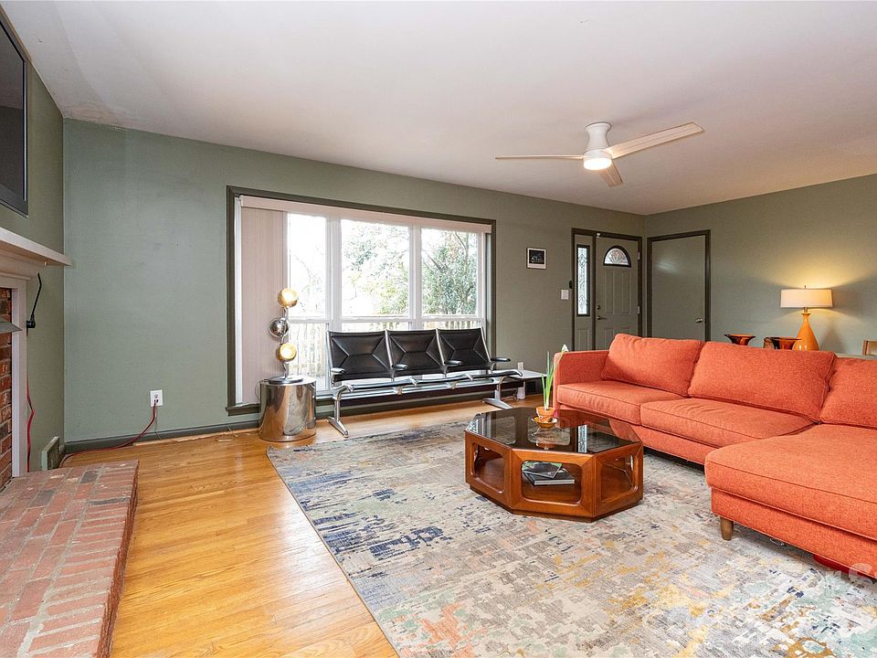 1st image of 3 Quail Cove Rd
