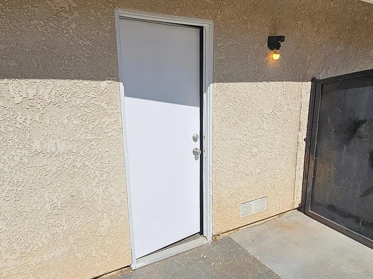 424 E Avenue J11 — Photo 43