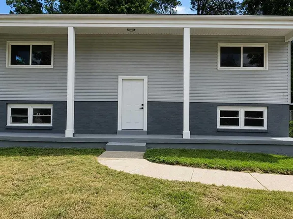 5212 E Indian Trl, Louisville, KY 40218