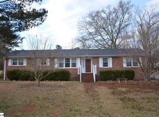 102 Knollwood Ct, Fountain Inn, SC 29644