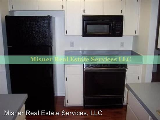 4th image of 6805 NW 36th Dr