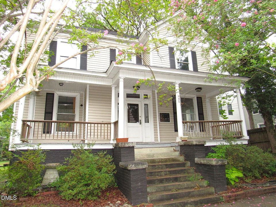 1st image of 804 Lancaster St