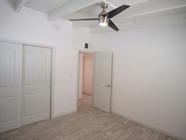 919 N Catalina Ave — Photo 10