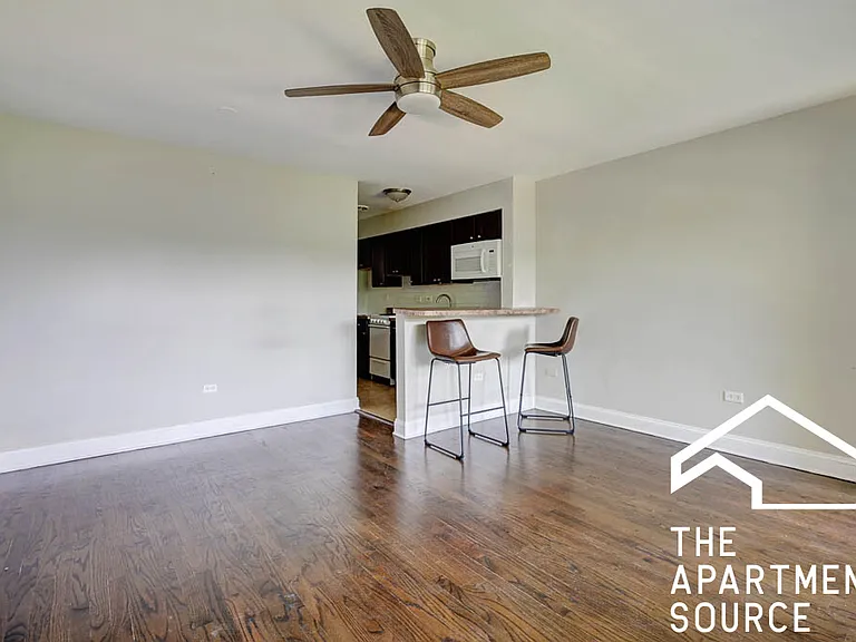 1743 W Bryn Mawr Ave #18 — Photo 4