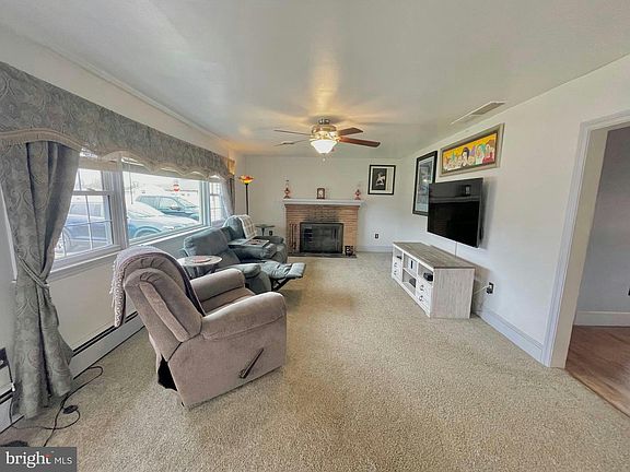 2nd image of 1 Woods Dr