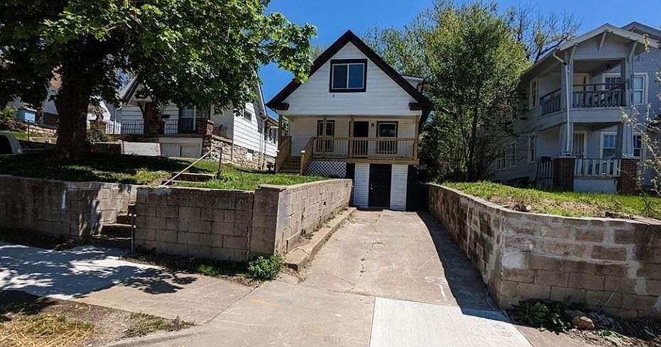1st image of 2545 Hardesty Ave
