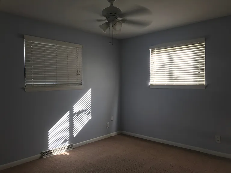 3409 N California Ave — Photo 12