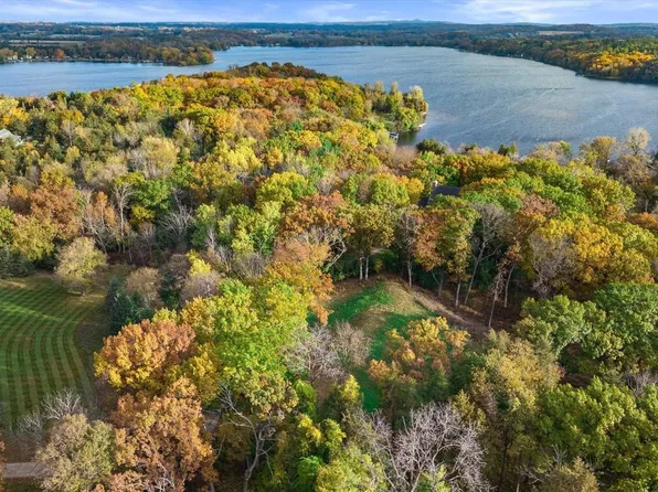 6644 North SHAWMOORS DRIVE, Hartland, WI 53029